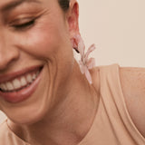 ARETE PETALOS ACRILICO ROSA
