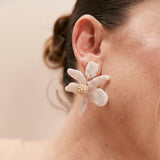 ARETE ACRILICO FLOR BLANCO