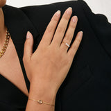 Anillo 90S triple perlitas SOPHIE CROWN