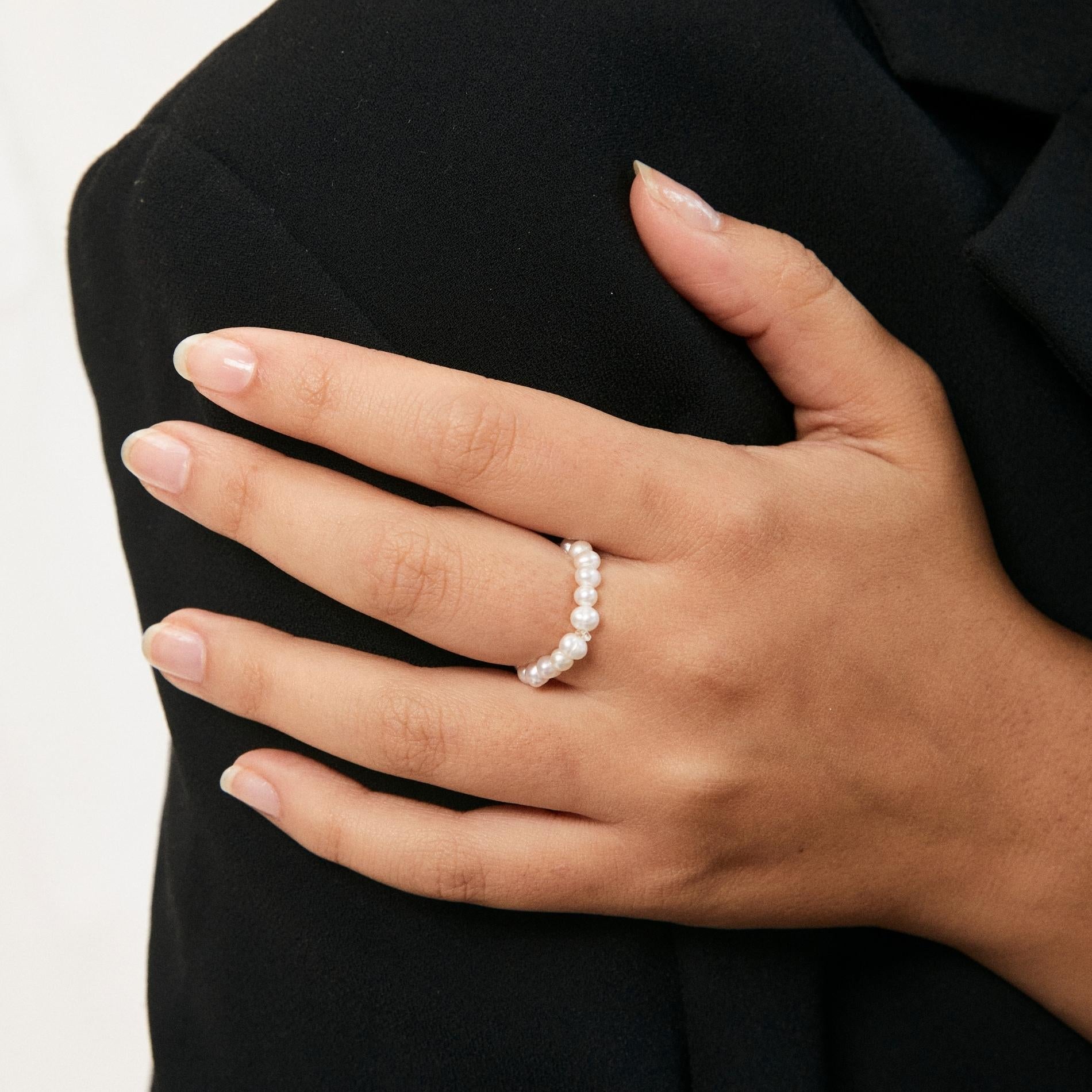 Anillo 90S full perlitas SOPHIE CROWN