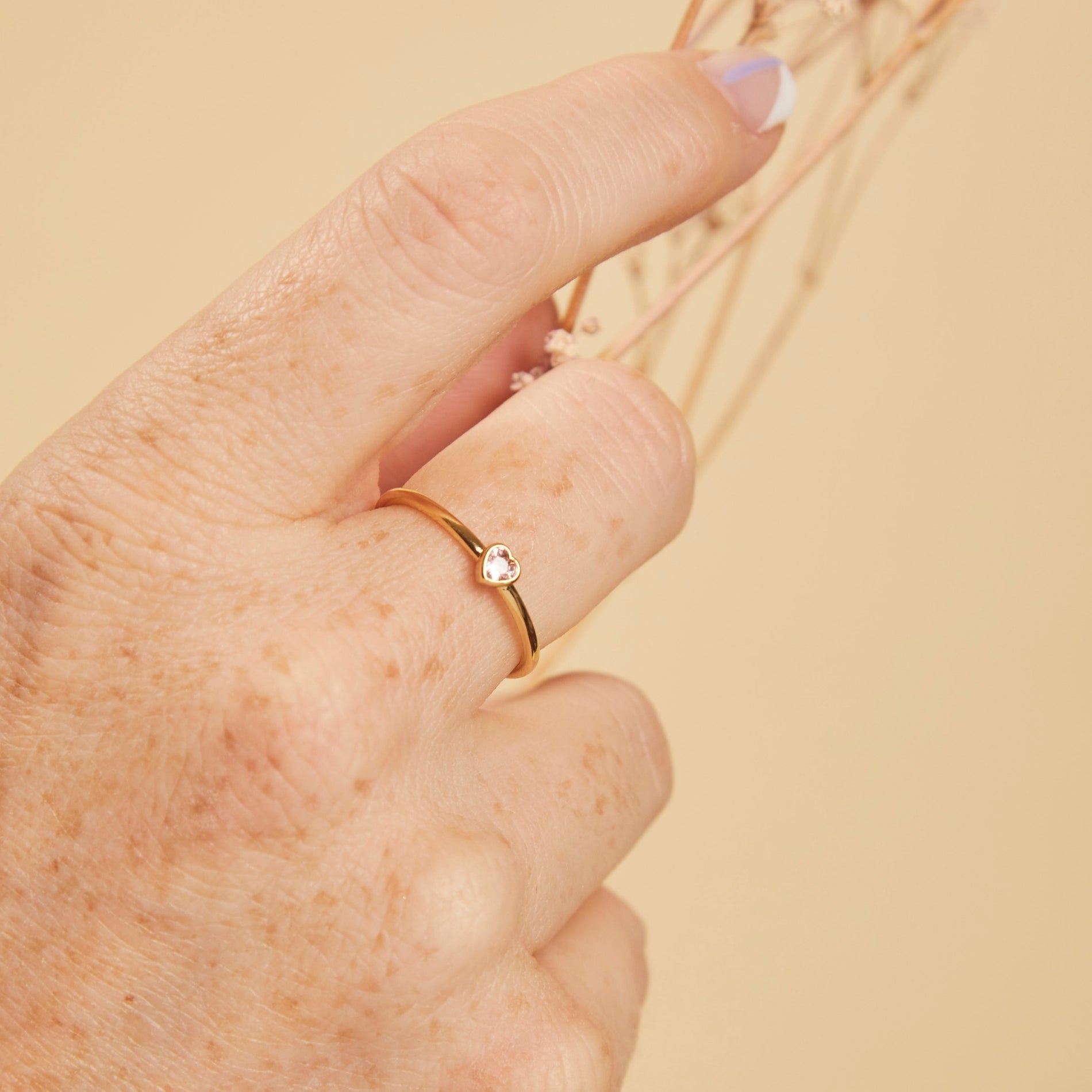 Anillo Slim Heart Cristal Pink SOPHIE CROWN