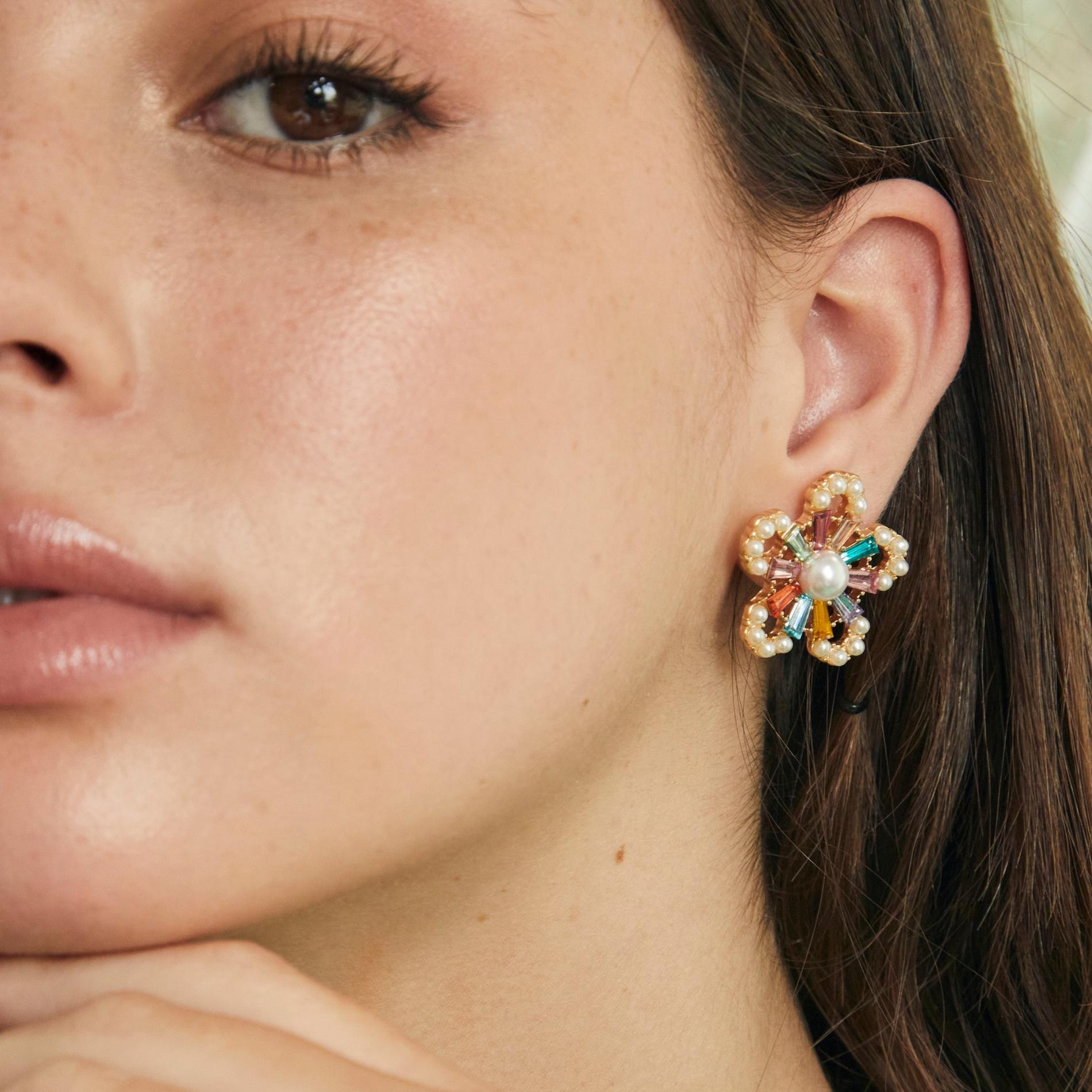 Arete Flower Perla Multicolor SOPHIE CROWN