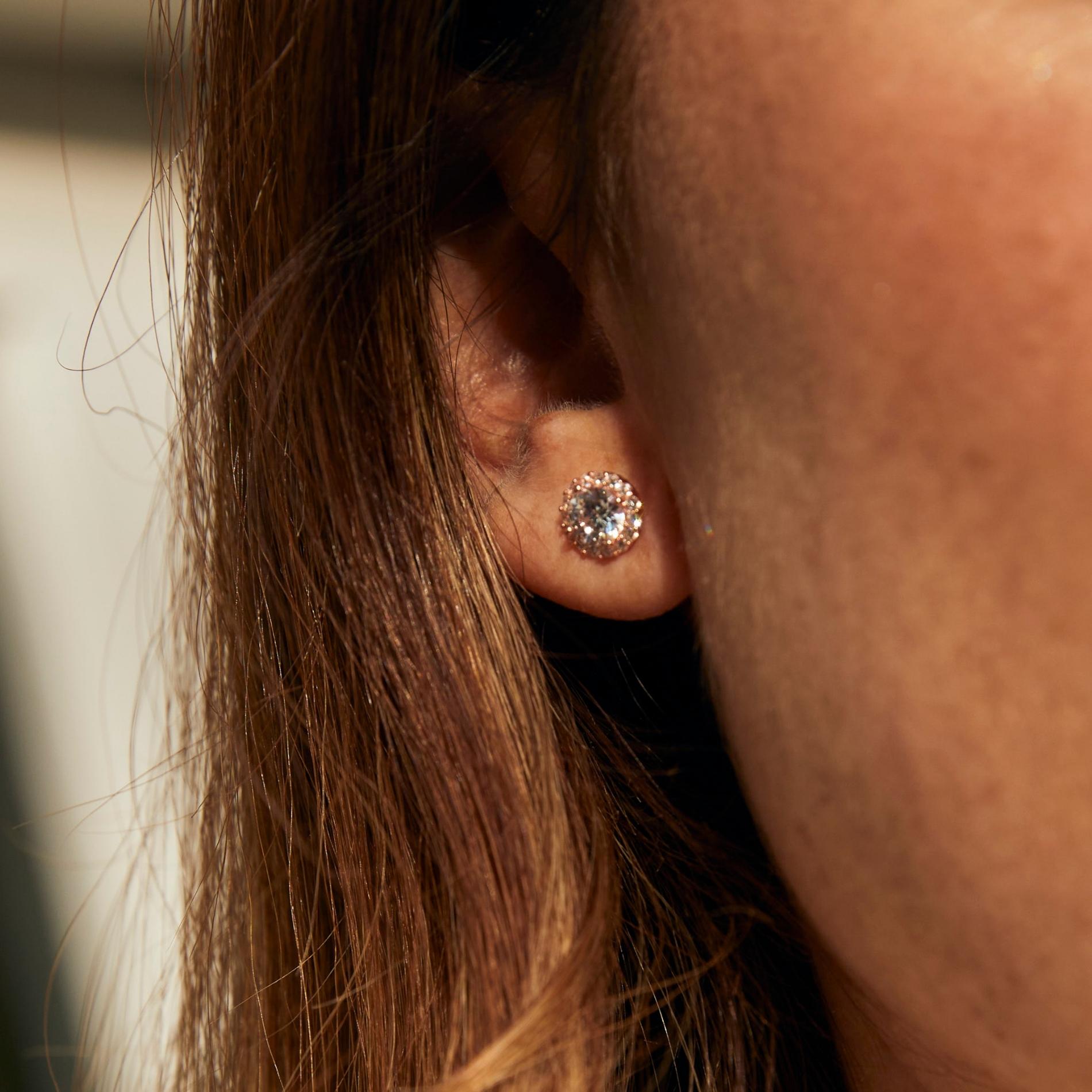 Arete basic stud chubby rosado SOPHIE CROWN