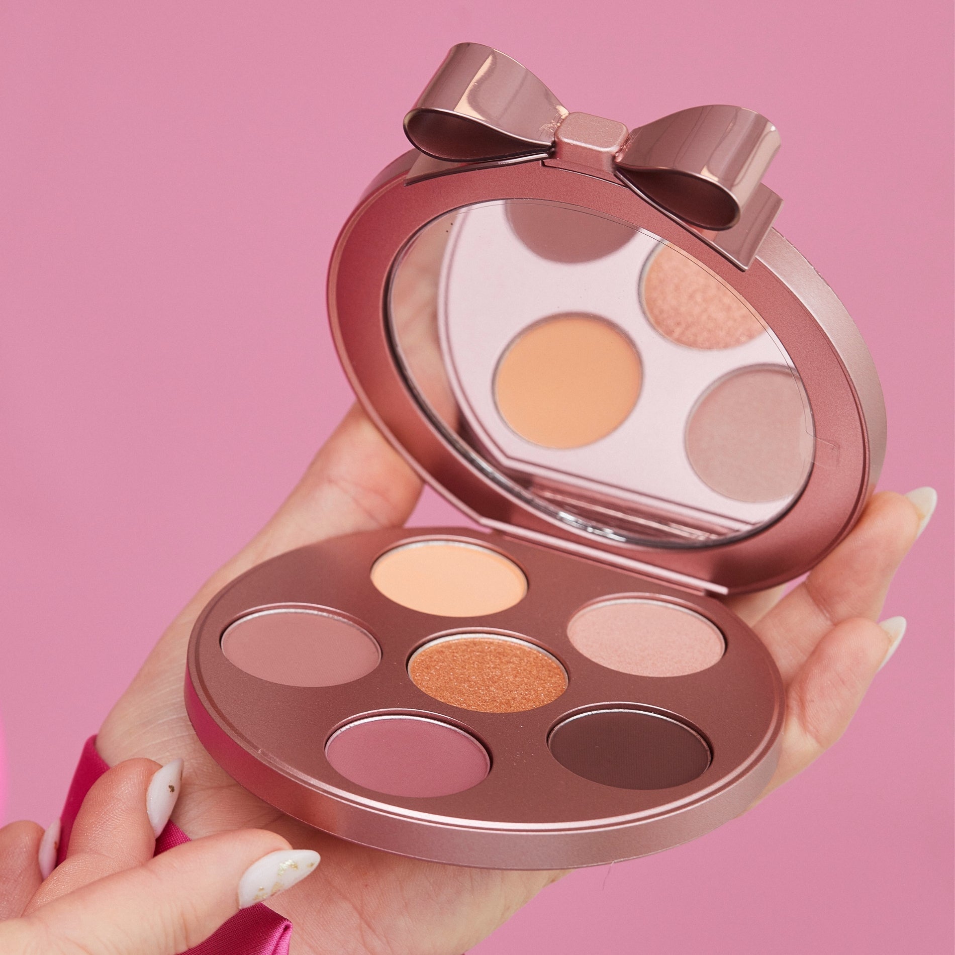 Paleta de sombras love suprises - Elegant season SOPHIE CROWN