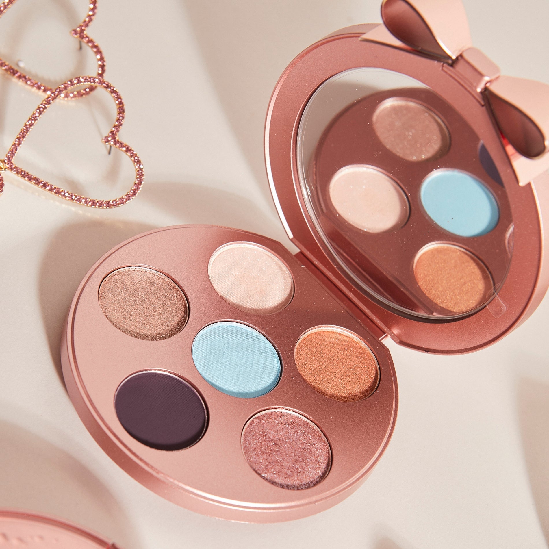 Paleta de sombras love surprises - Snow shine SOPHIE CROWN