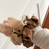 Scrunchie Retro Print Brown SOPHIE CROWN